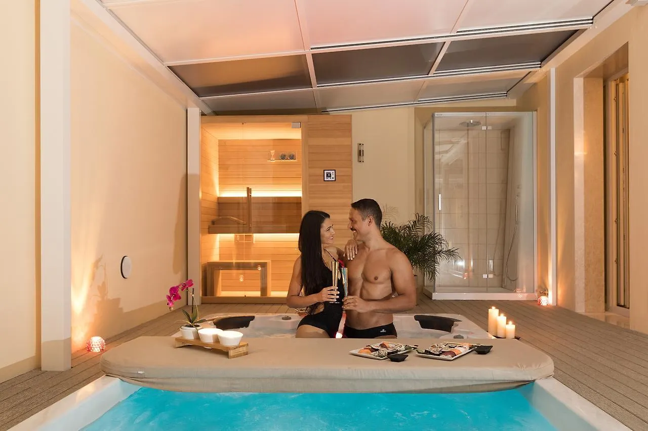 레체 Felice Sud B&B 2*,