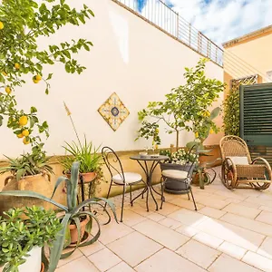 Dimora Le Tre Muse Bed & Breakfast